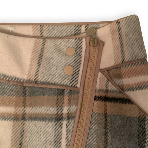 Vintage Y2K Paraphrase Plaid Mini Skirt - Picture 2 of 6